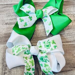 Green & White Shamrock Kids Hair Bows